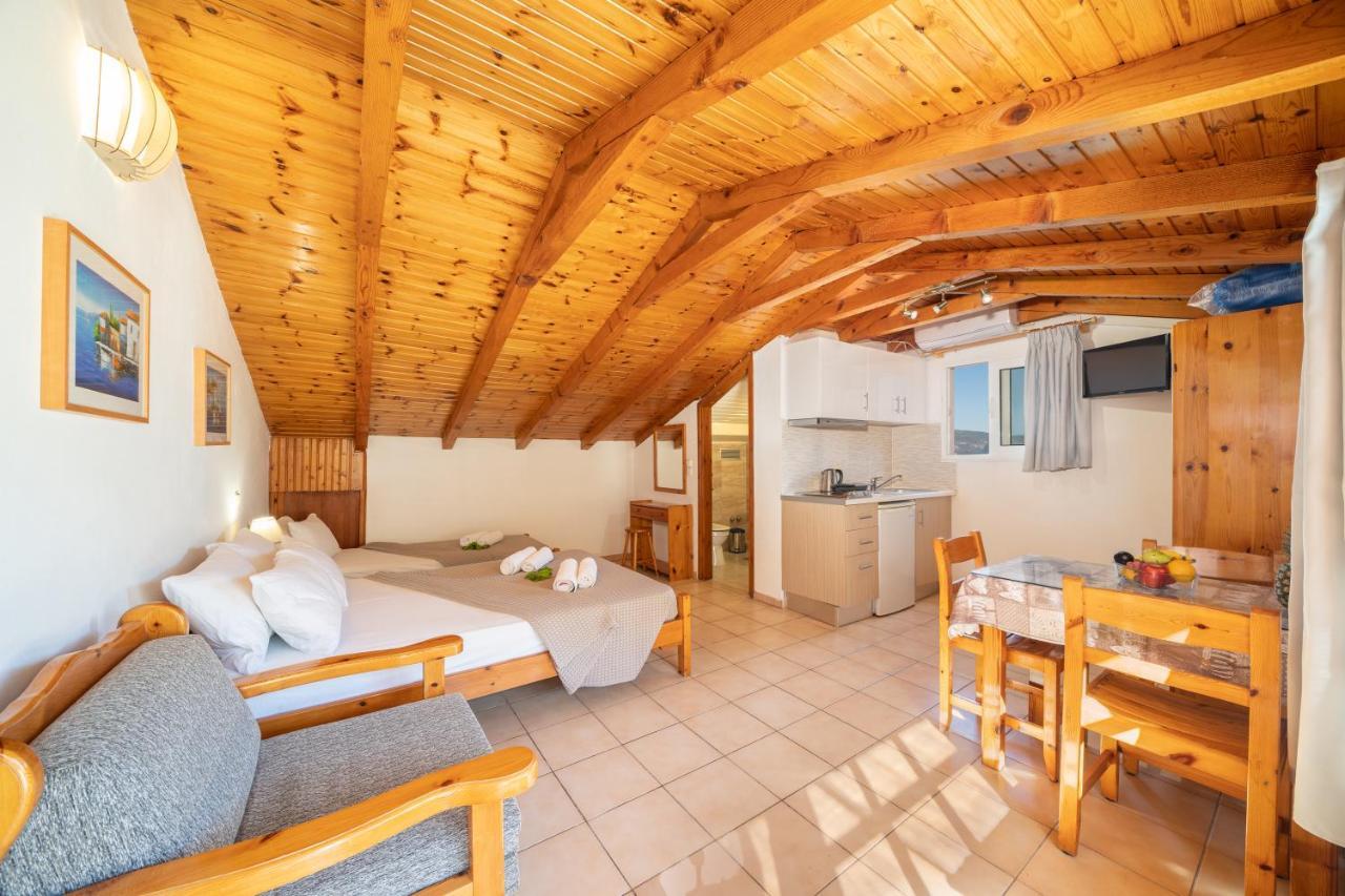 Alexatos Studios & Apartments Agia Efimia Extérieur photo