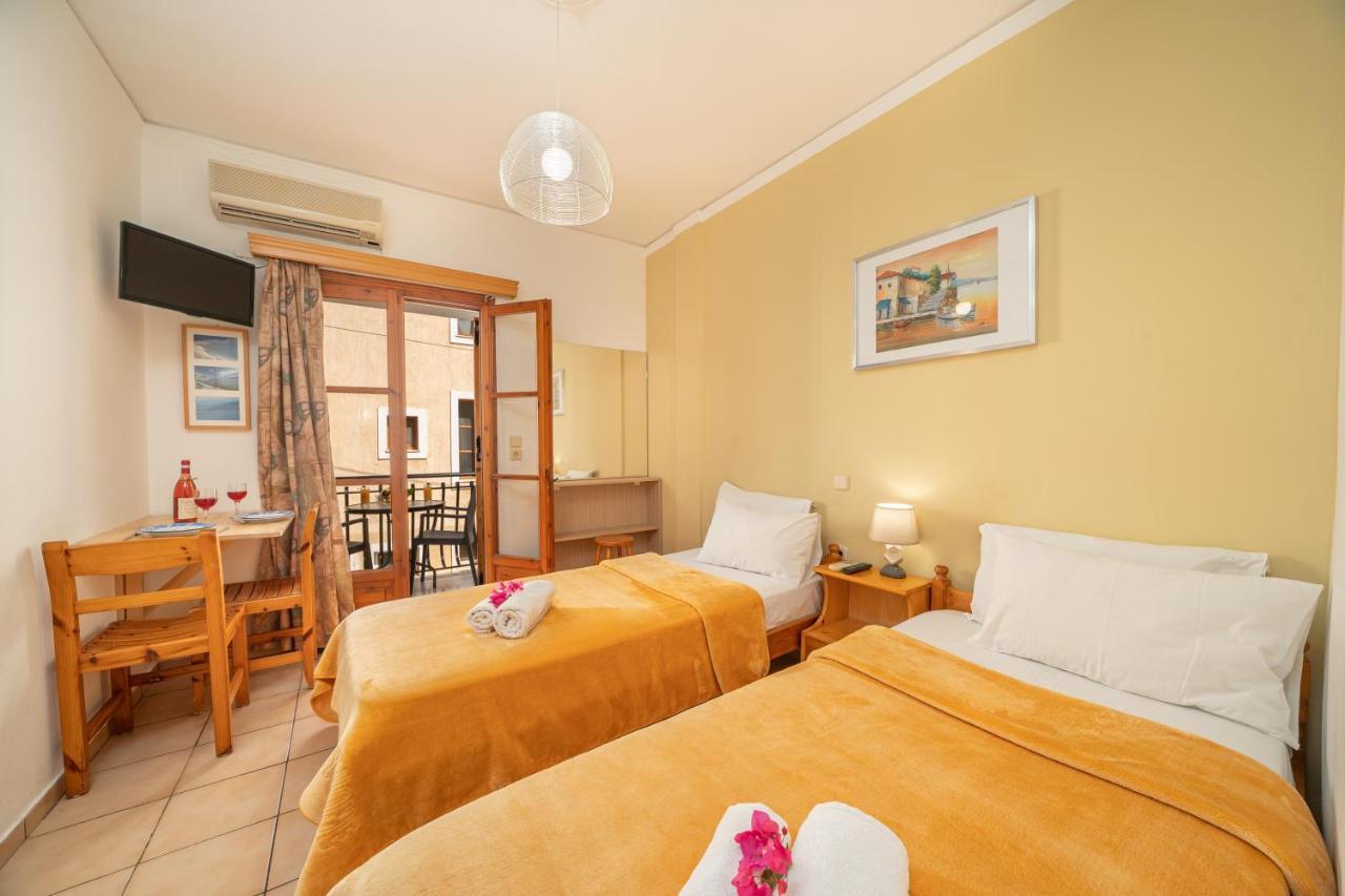 Alexatos Studios & Apartments Agia Efimia Extérieur photo