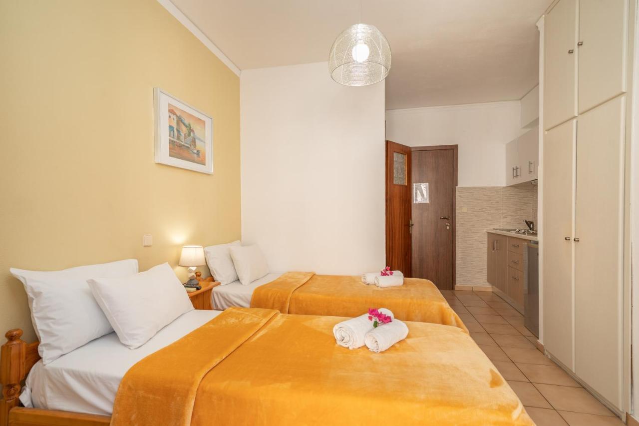 Alexatos Studios & Apartments Agia Efimia Extérieur photo