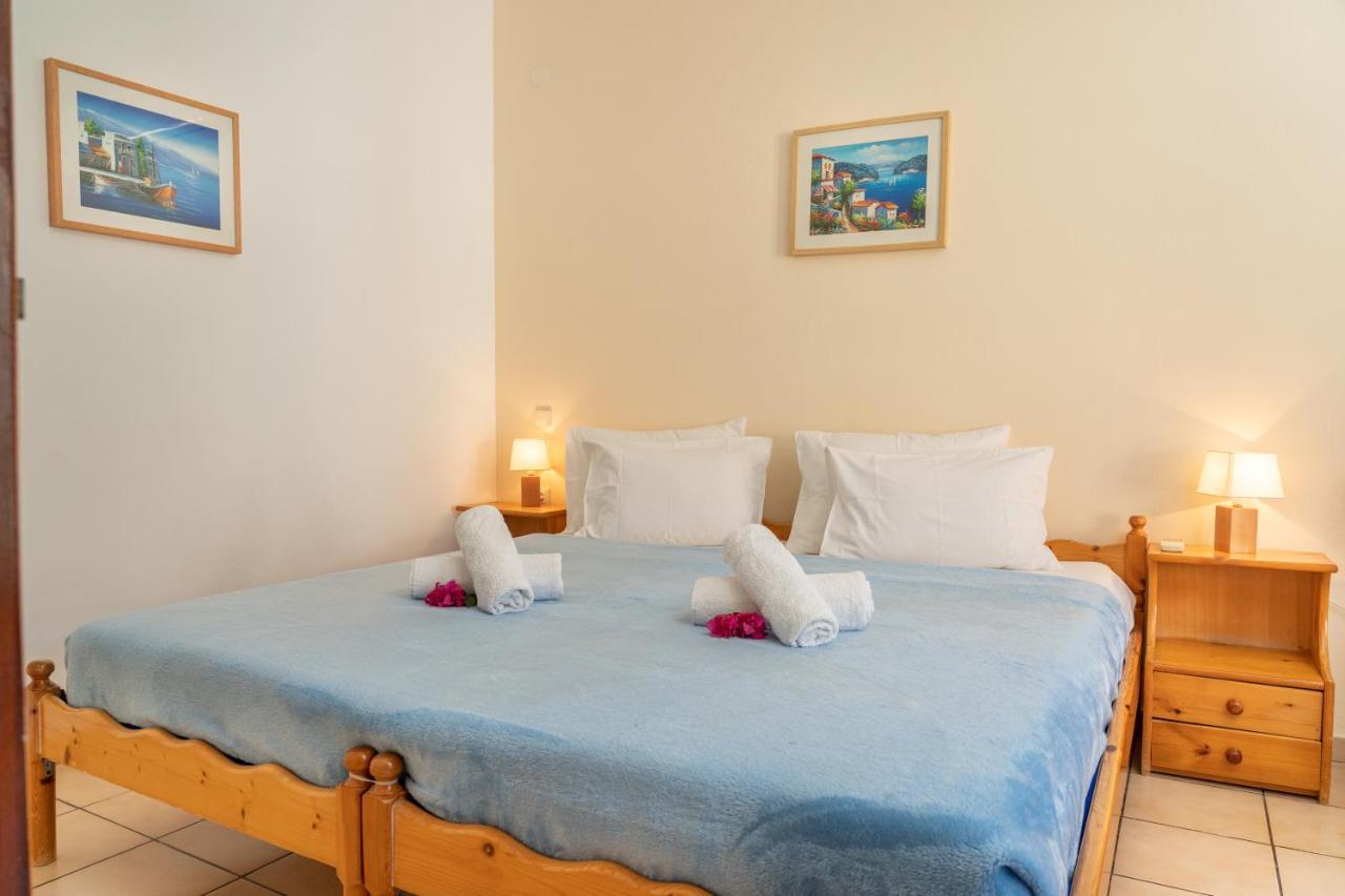 Alexatos Studios & Apartments Agia Efimia Extérieur photo