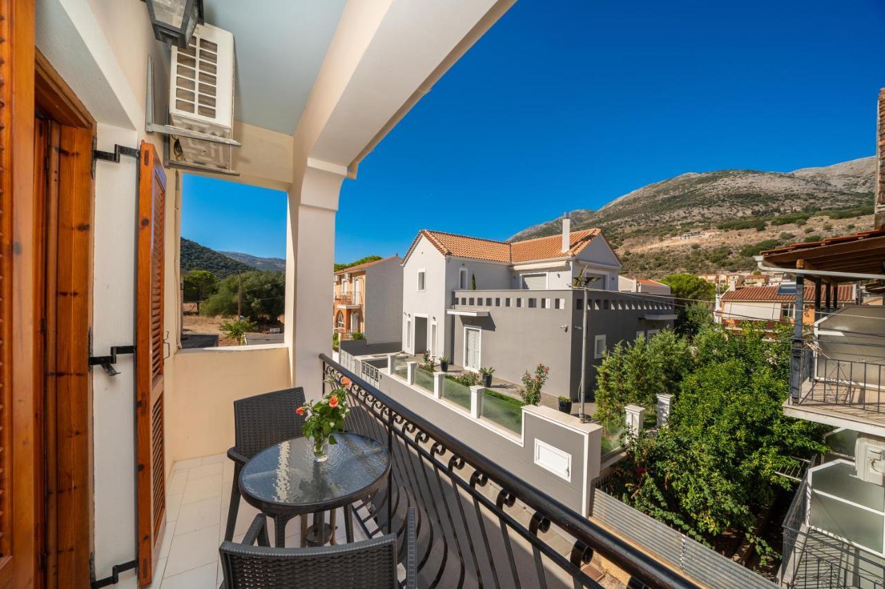 Alexatos Studios & Apartments Agia Efimia Extérieur photo