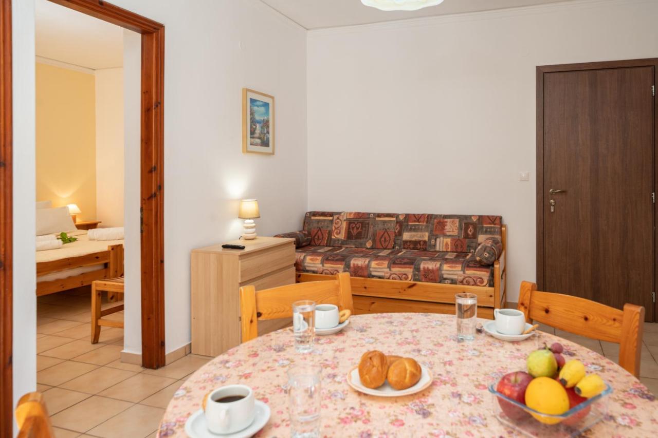 Alexatos Studios & Apartments Agia Efimia Extérieur photo