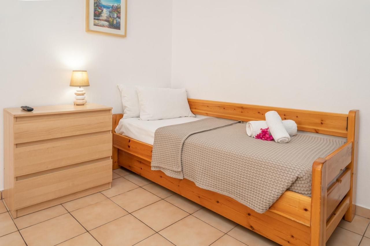 Alexatos Studios & Apartments Agia Efimia Extérieur photo