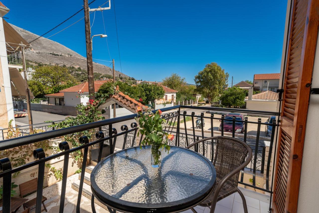 Alexatos Studios & Apartments Agia Efimia Extérieur photo