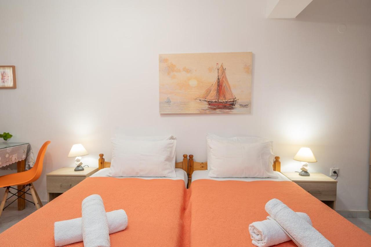 Alexatos Studios & Apartments Agia Efimia Extérieur photo