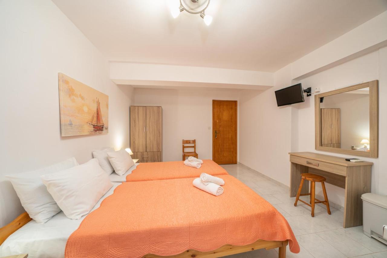 Alexatos Studios & Apartments Agia Efimia Extérieur photo
