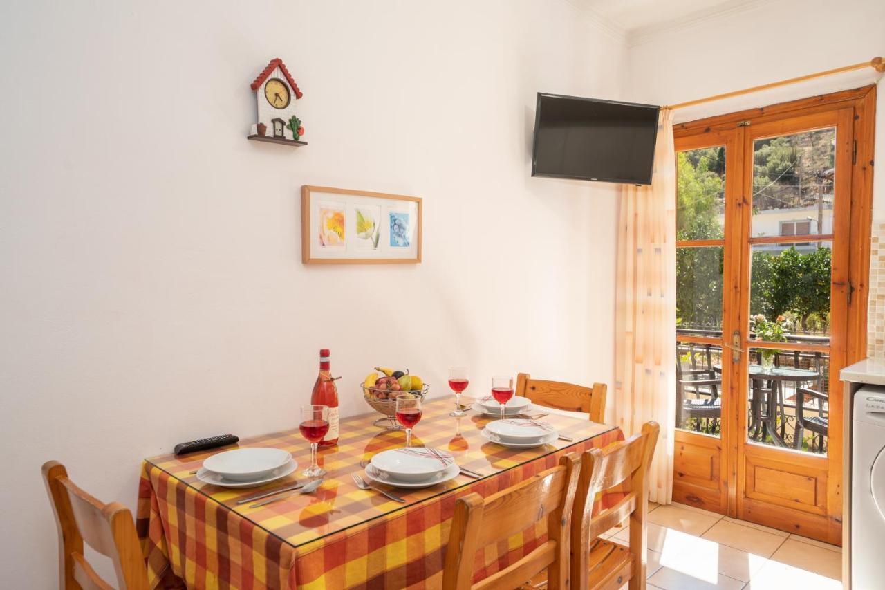 Alexatos Studios & Apartments Agia Efimia Extérieur photo
