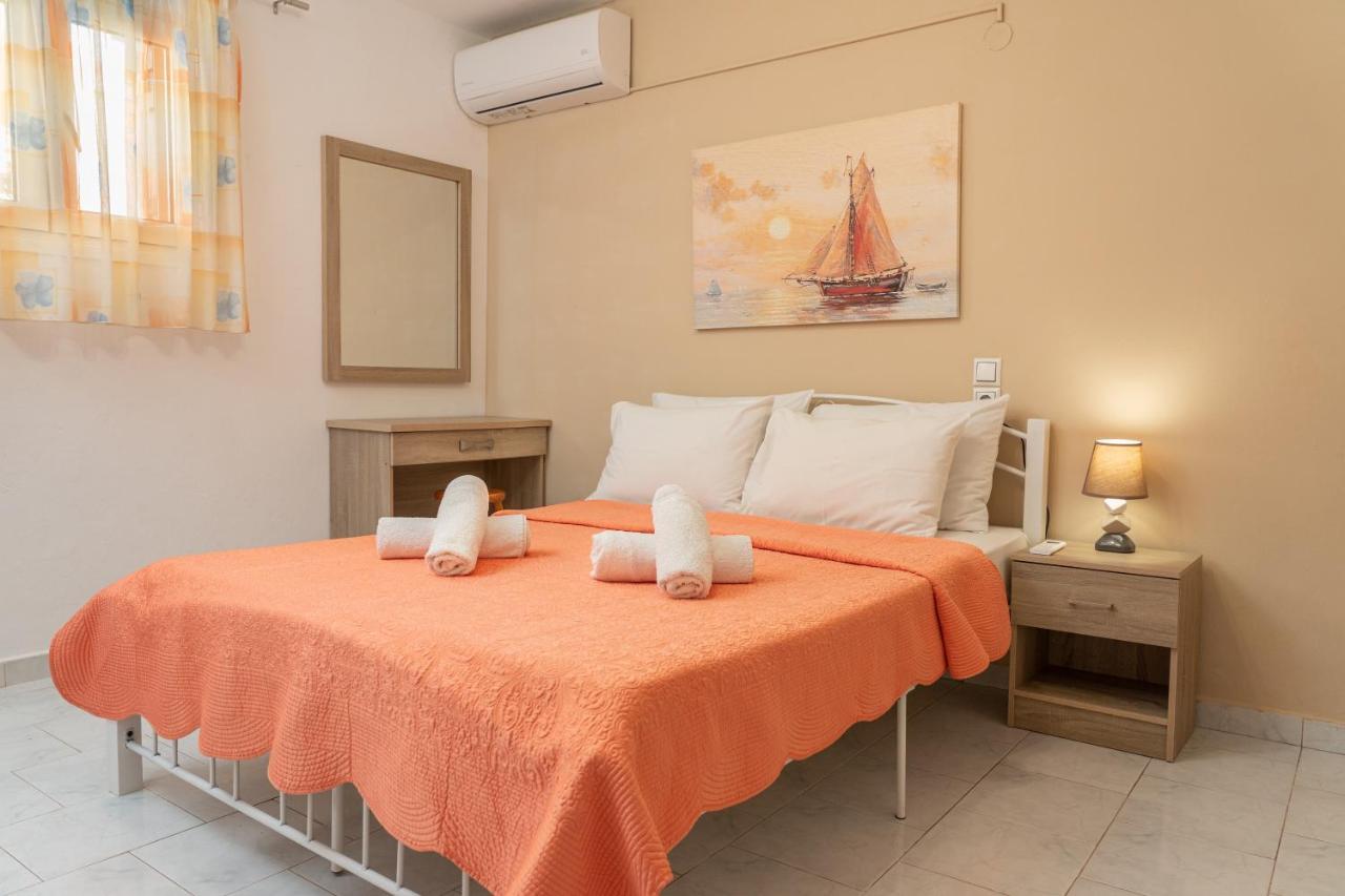 Alexatos Studios & Apartments Agia Efimia Extérieur photo